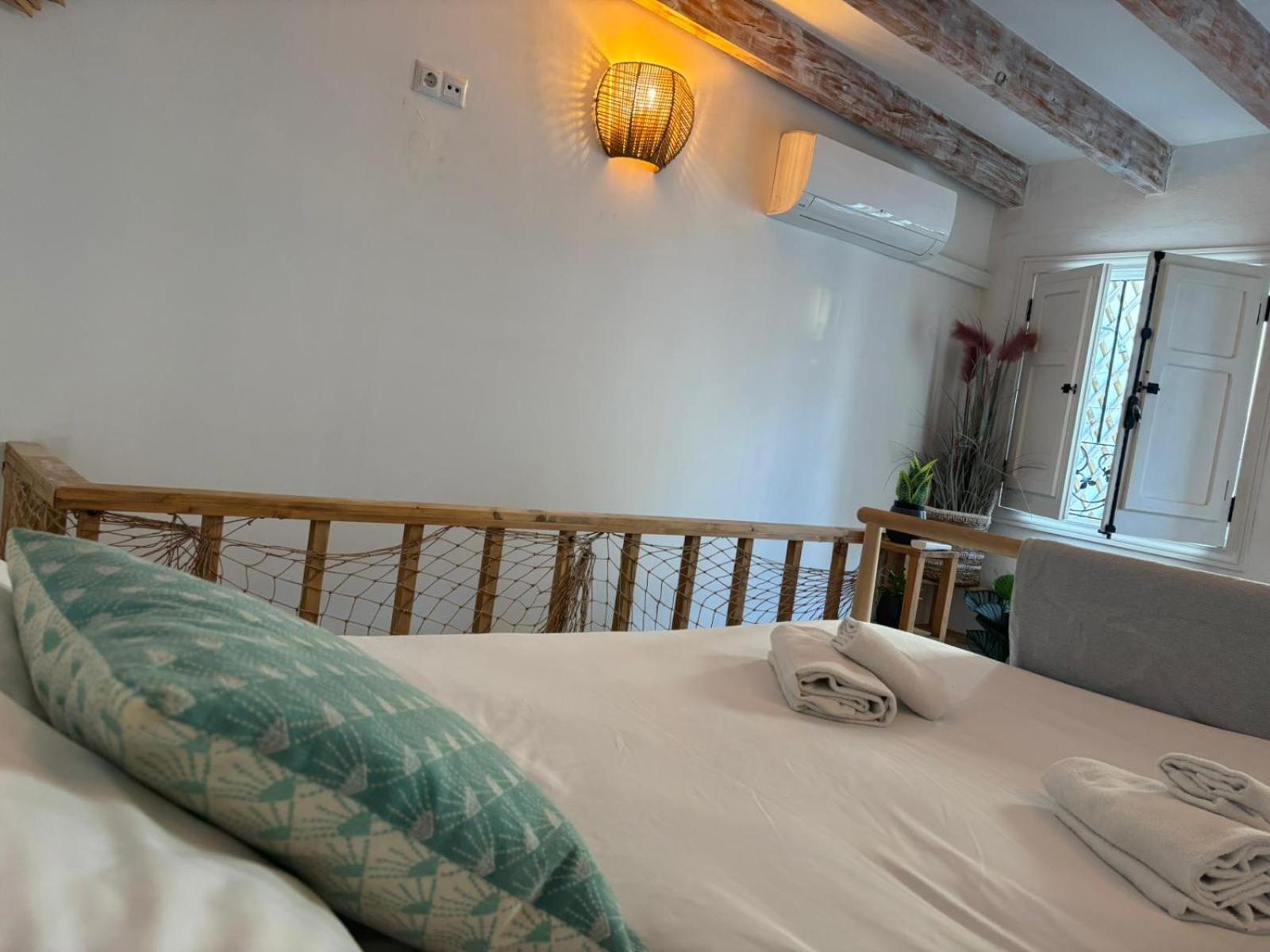 Private Terrace-Romantic-Sea, Castle Views-Central Alicante Extérieur photo