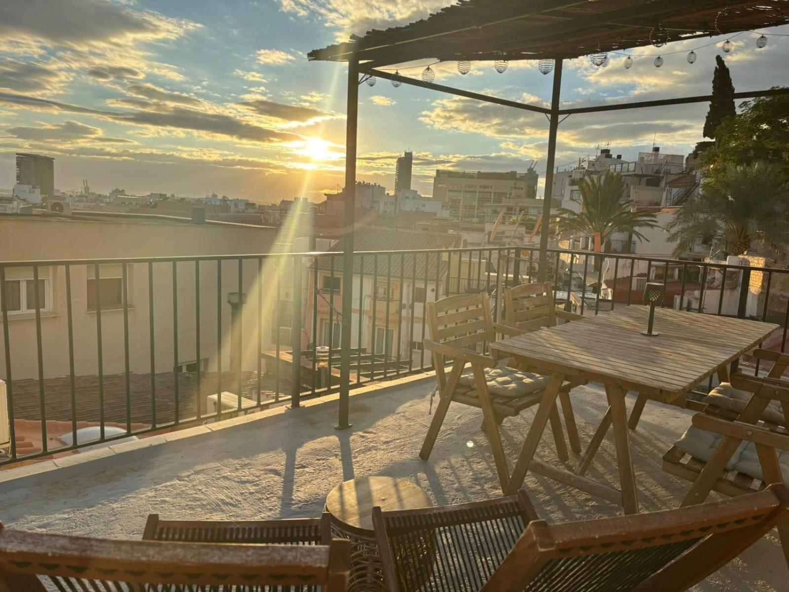 Private Terrace-Romantic-Sea, Castle Views-Central Alicante Extérieur photo